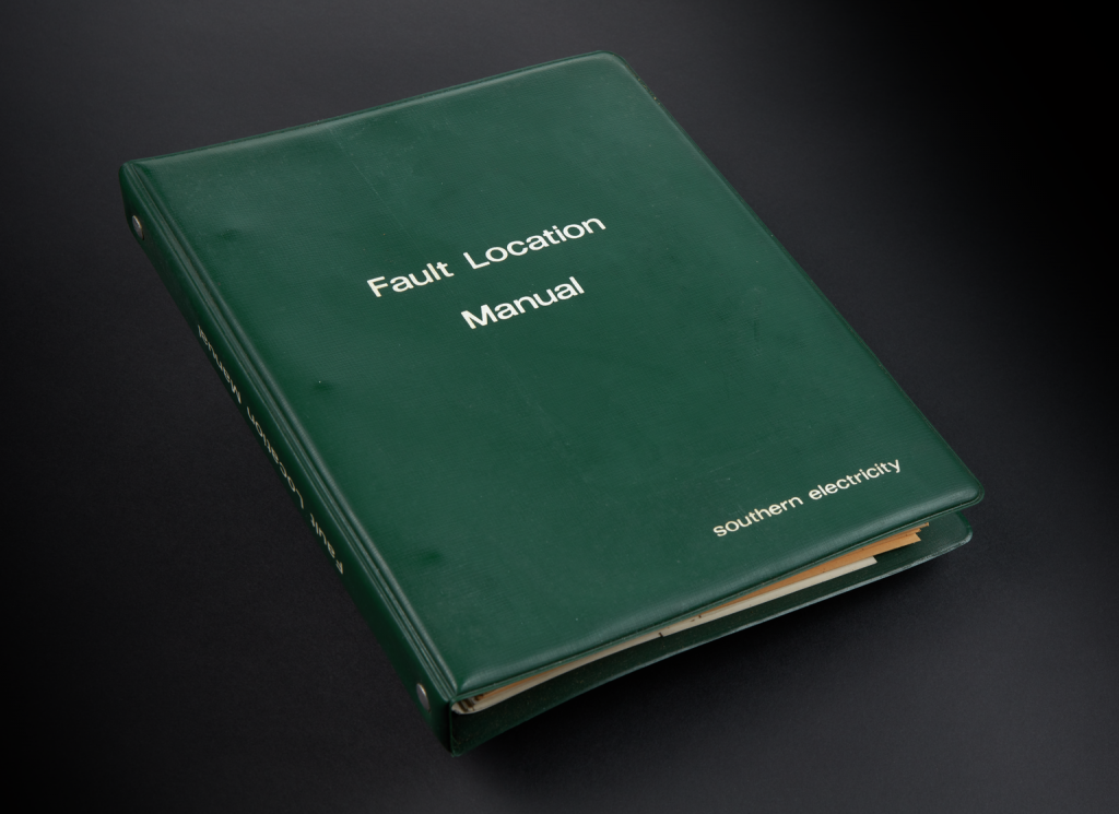 A green folder